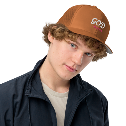 CLOSED-BACK TRUCKER CAP